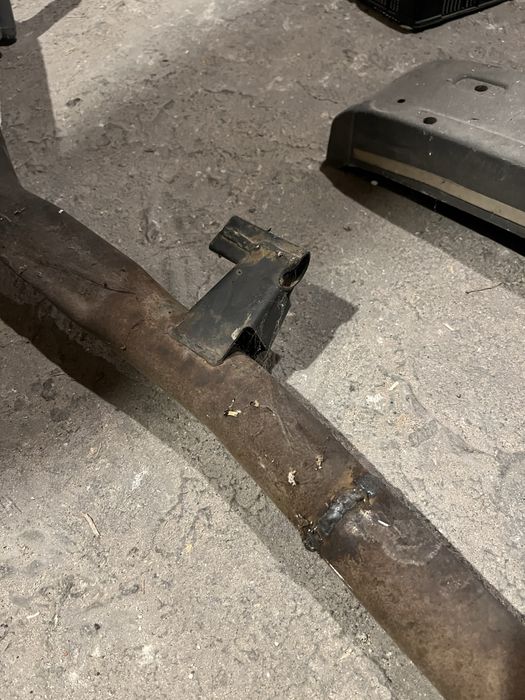 Греда и задно гърне БМВ Е30