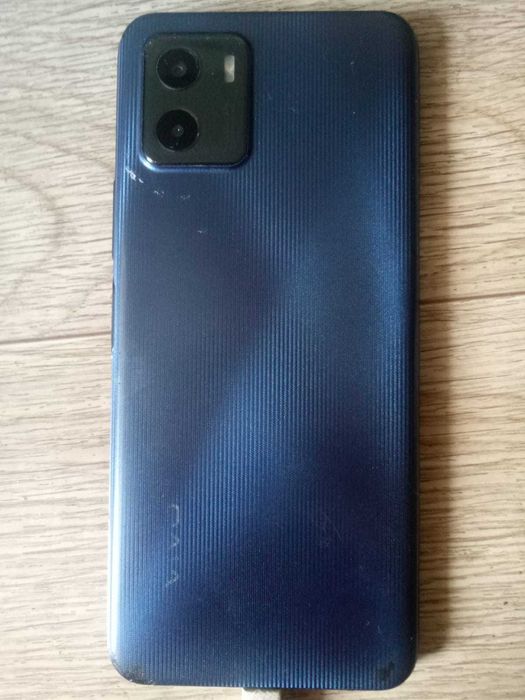 Смартфон VIVO y15s.