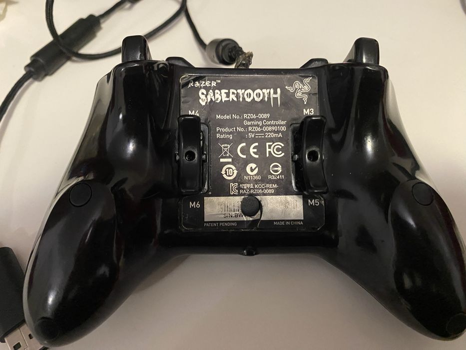 Vand Controller Razer Sabertooth Piese
