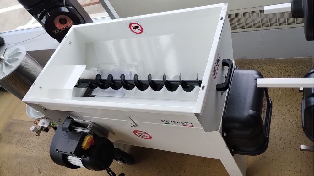 Desciorchinator/zdrobitor la domiciuliu