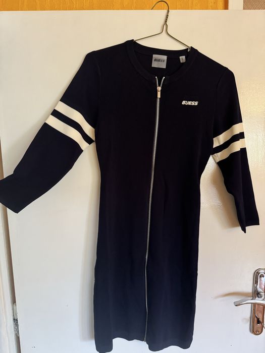Чисто нова оригинална рокля Guess с етикет