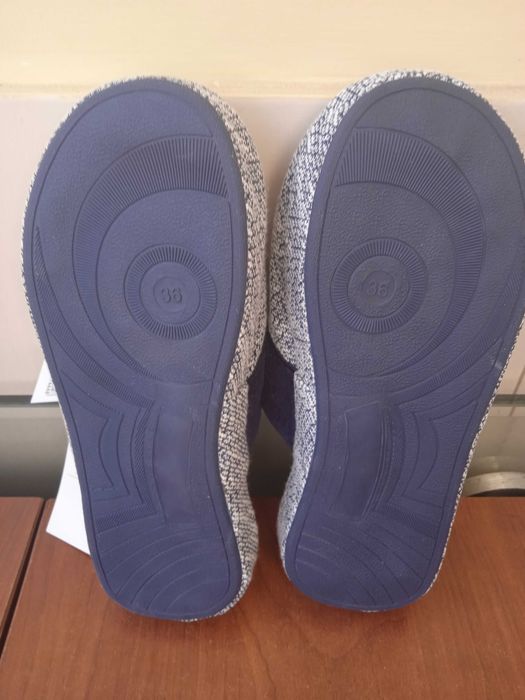 Нови пантофи Runners