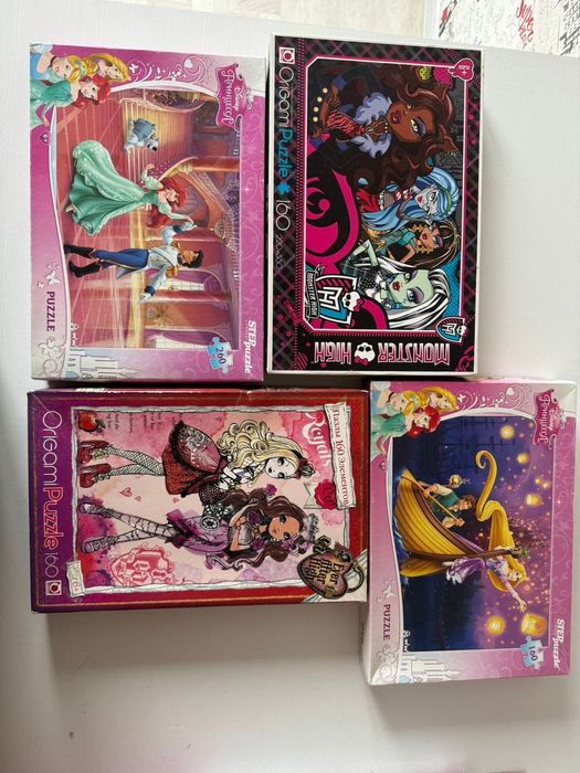 Продам пазлы и игры для девочки.