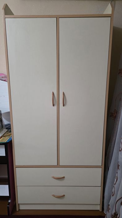 Болалар шкафи ва кравати