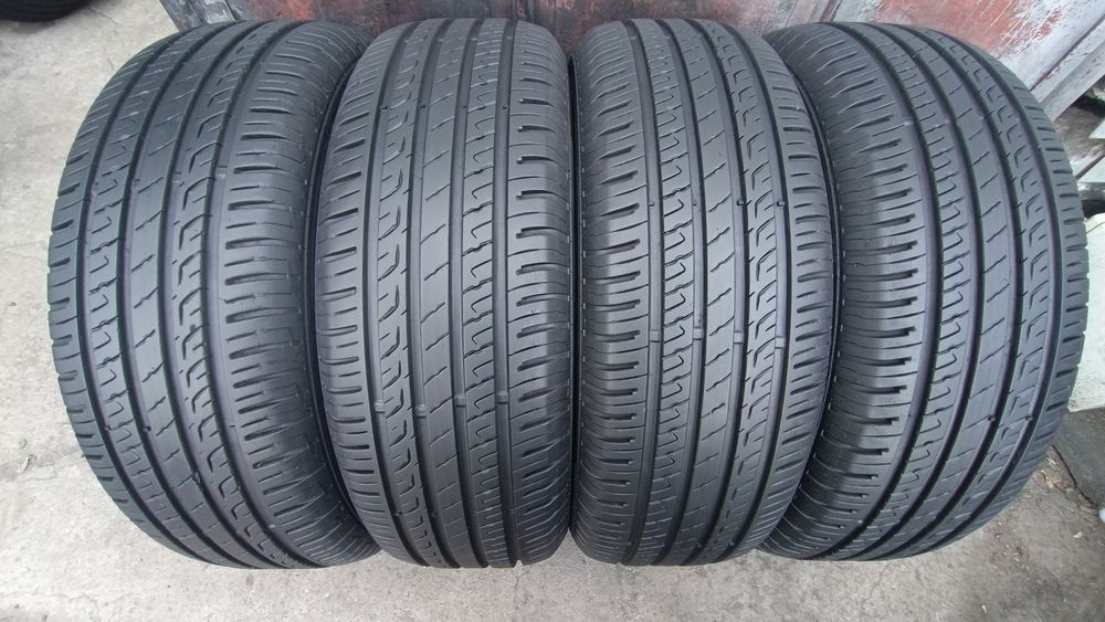 225/65/17 Barum .