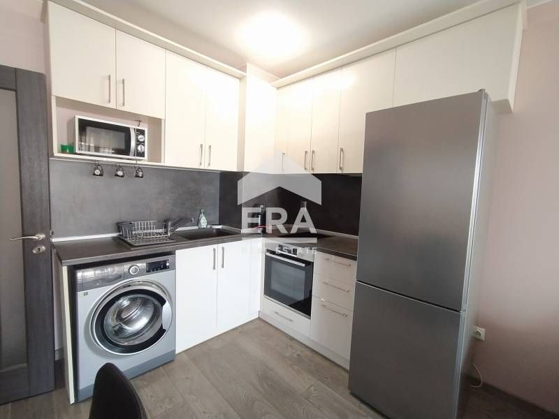 Дава се под наем Двустаен апартамент в Варна, Бриз - 58 кв.м за 563 € - Снимка #2