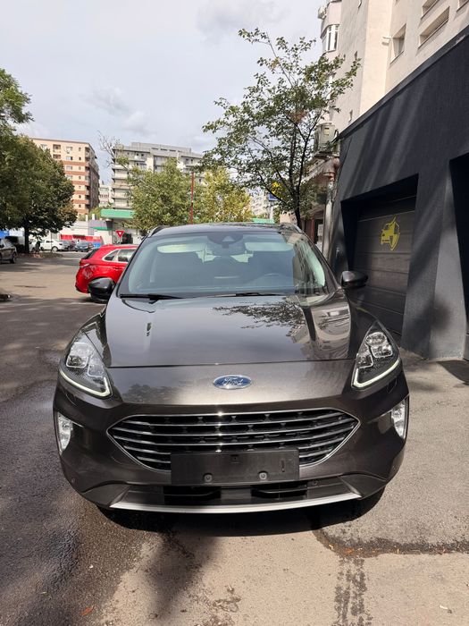 FORD Kuga 2022 — imagine 2