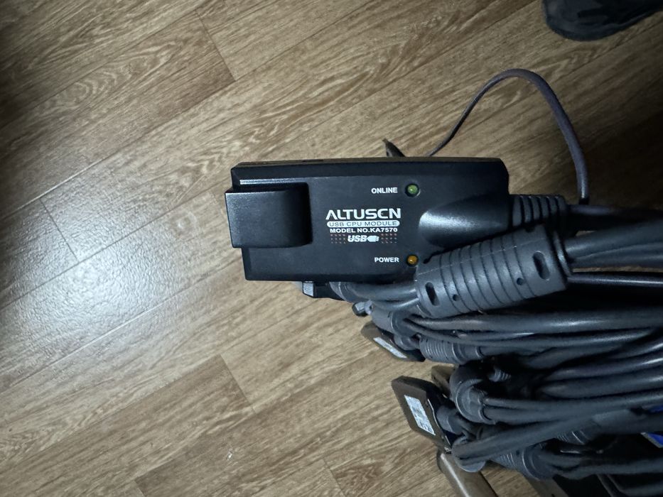 Vand kvm-uri KA7570 in stare perfecta de functionare