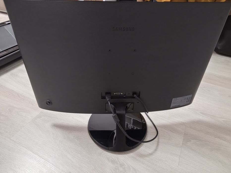Monitor curbat Samsung 27inch gaming