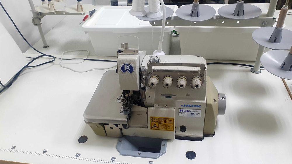 Промышленный 5-ниточный оверлог Jack