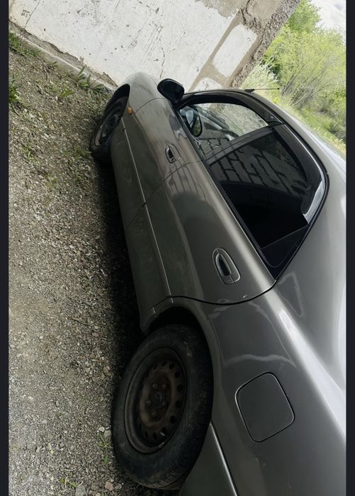 Mazda 626 2 л 1995 г.
