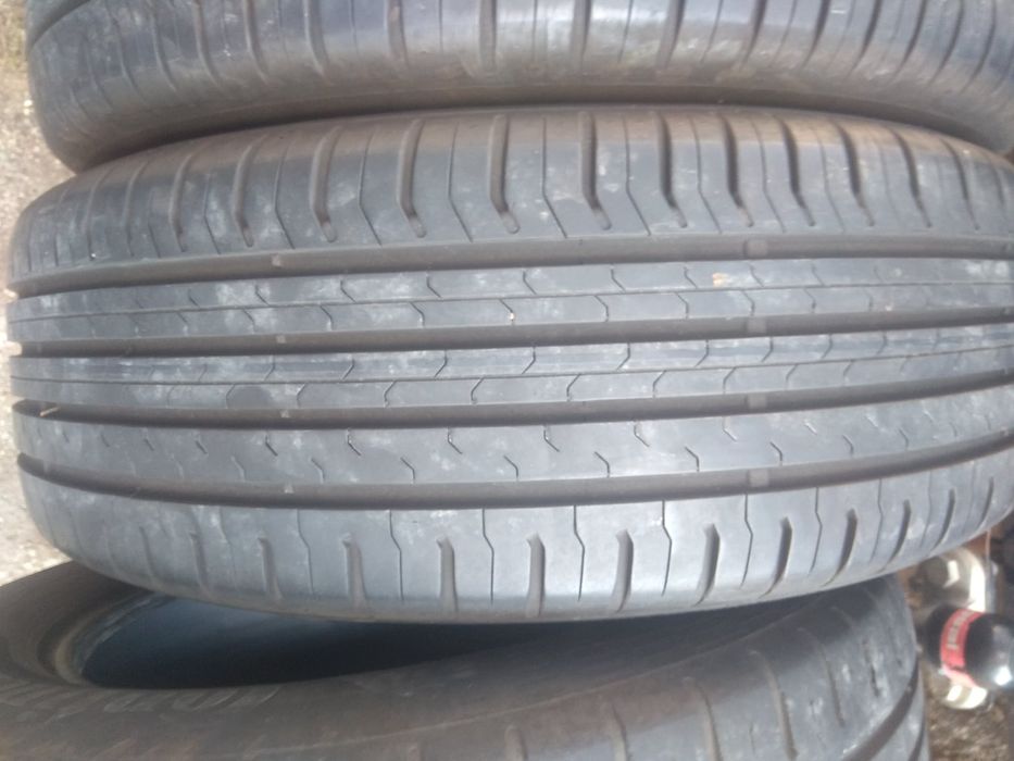 Четири броя гуми 215 60 17