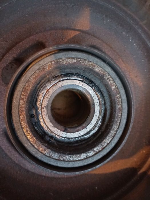 Комплект задни  барабани с лагери и накладки за Дачия и Рено