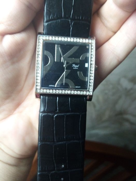 Женские Наручные часы Royal  с ремешклм