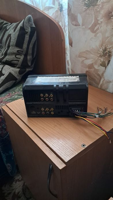 Продам магнитофон срочно