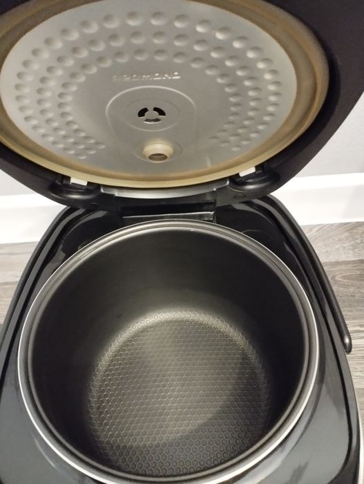 Бытовая техника: Мультиварка Редмонд!