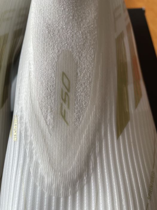 Ghete fotbal Adidas , Noi !