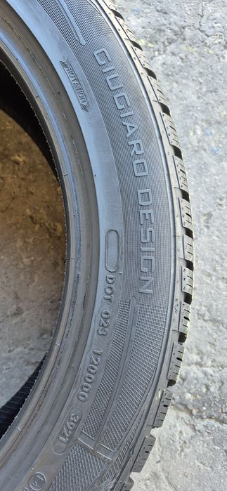 4 anvelope iarna ca noi Vredestein 255/45/20,dot 2021.Pretul este pe bucata.