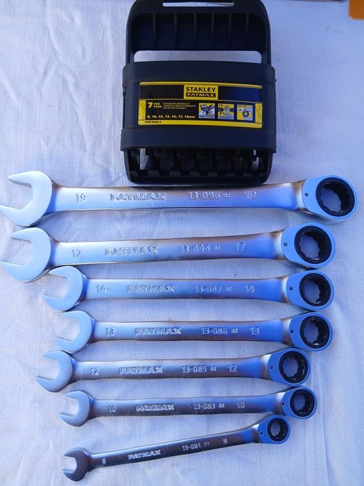 Set 7 chei combinate cu clichet Stanley Fatmax