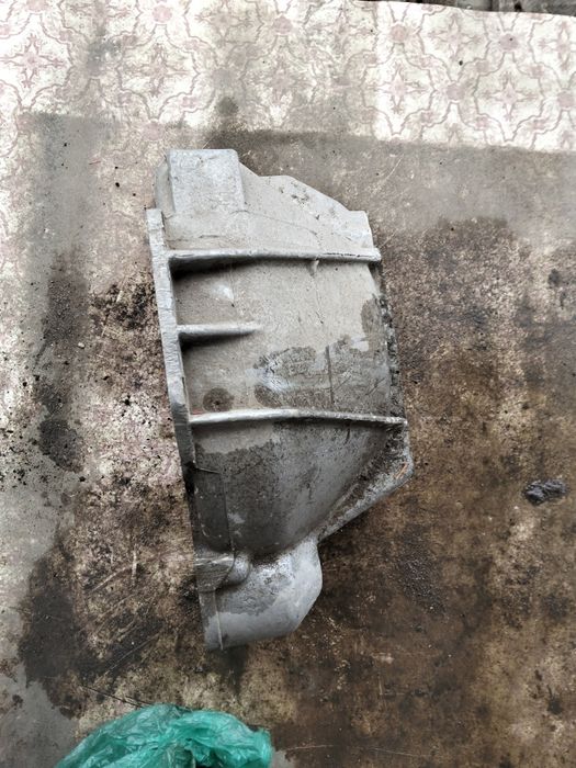 Кожух от уаза 100