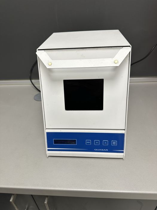 Фотополимеризираща пещ Qusar