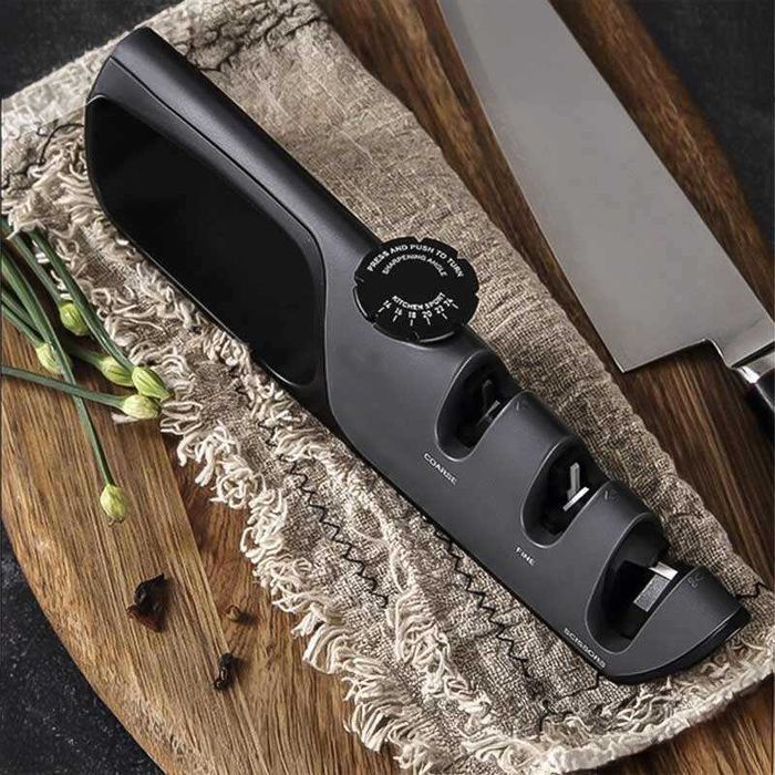 Универсално точило за ножове и ножици с регулируем ъгъл