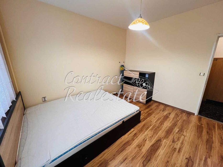 Ексузивно Тристаен Обзаведен Левски ! С ключ в агенцията !