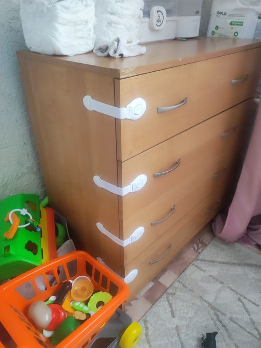 Продам комод с 4 полками