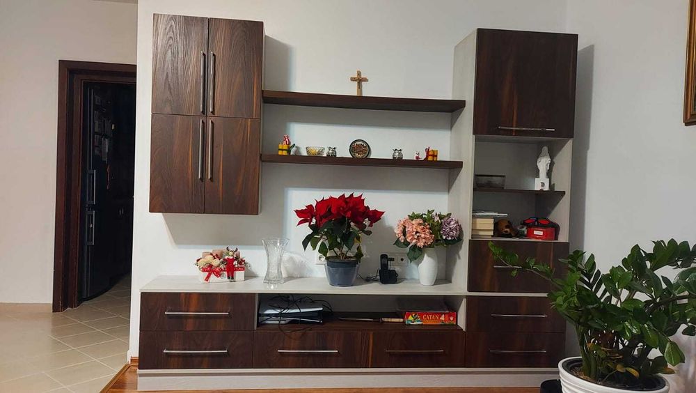 Mobila living din 3 corpuri 240 x 205 cm