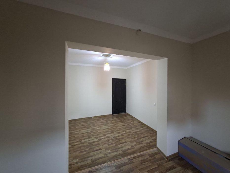 Urganch shahar markazida kvartira sotiladi 2/7/9 Asa club orqasida