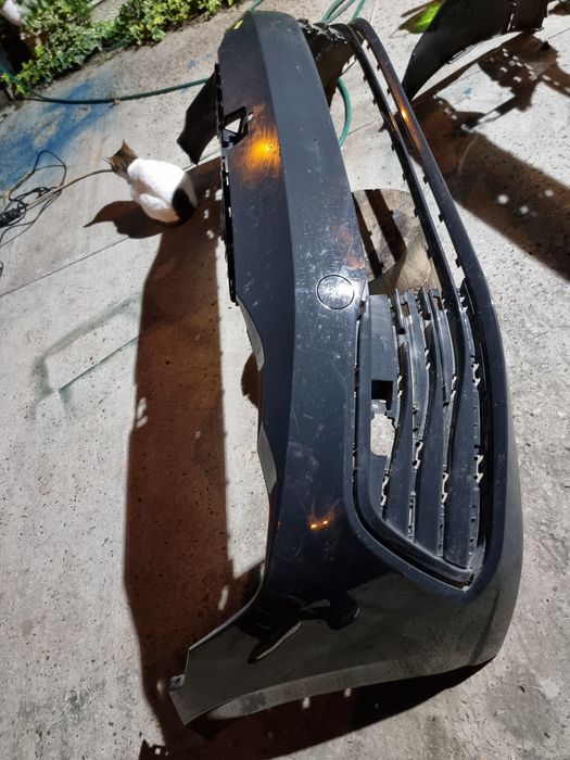 Far Bara grila aripa VW Golf 8 Passat B8