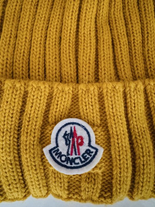 Moncler зимна шапка