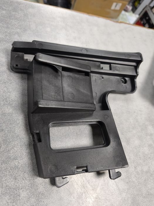 BMW E38 крепление бампера