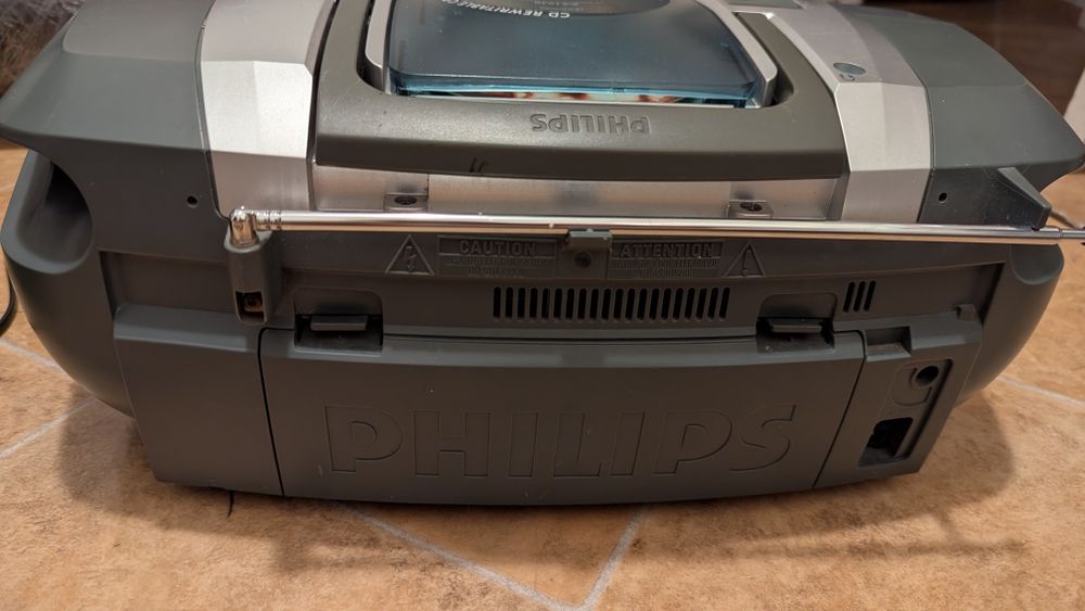 Radiocasetofon cu cd Philips AZ1040