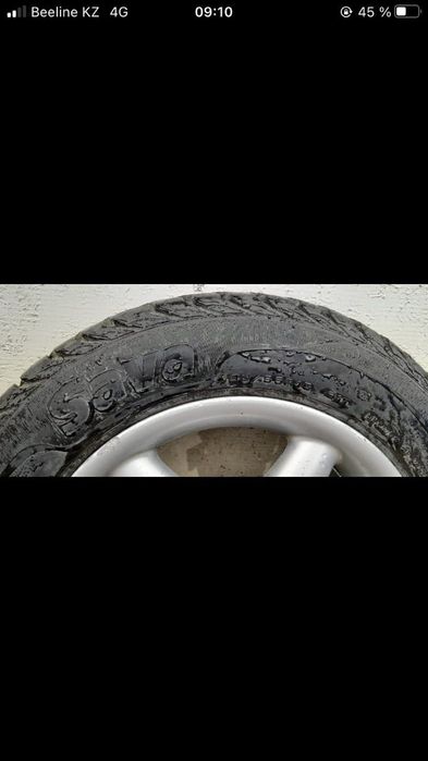 Продам зимний комплект шин