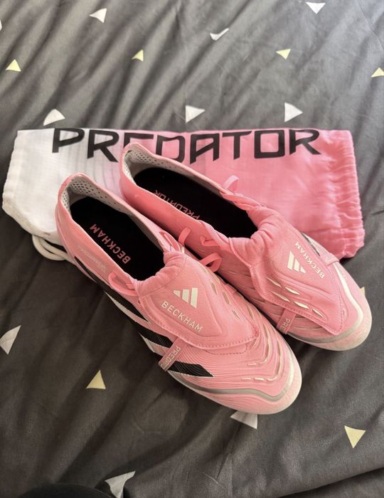 Професионални футболни обувки Adidas Predator - Beckham edition.