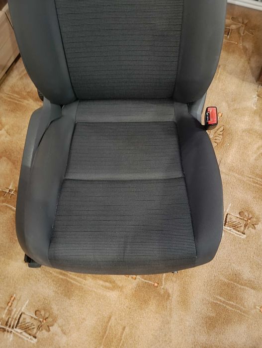 Пасажерска седалка за VW Golf 5 / Голф 5 - текстилна, кожен гръб