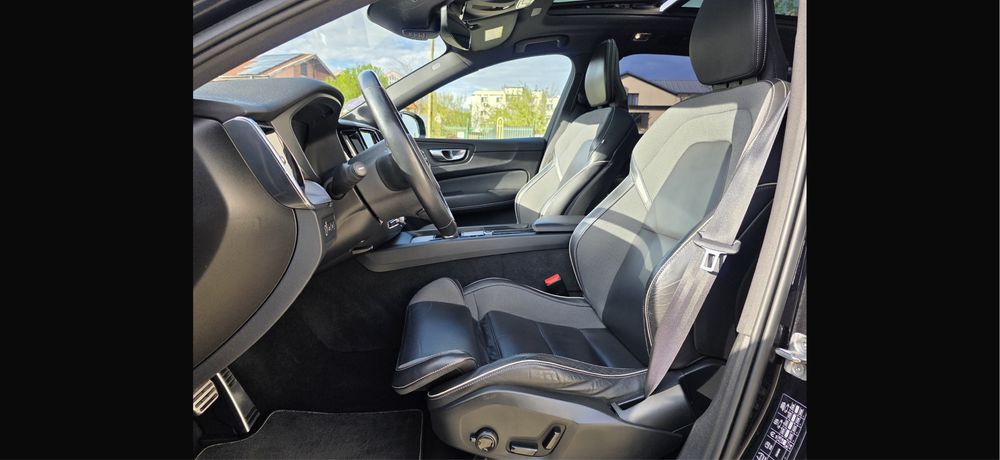 VOLVO XC60 R DESIGN=2022=2.0=398CP=E6=4x4=Panoramic=Camera=Distronic=Clima=Pilot=Comp=Navi=Virtual=Ful Led=Ful Piele=Impecabila=