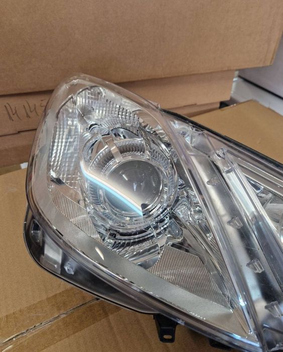 Фар за Мерцедес W212