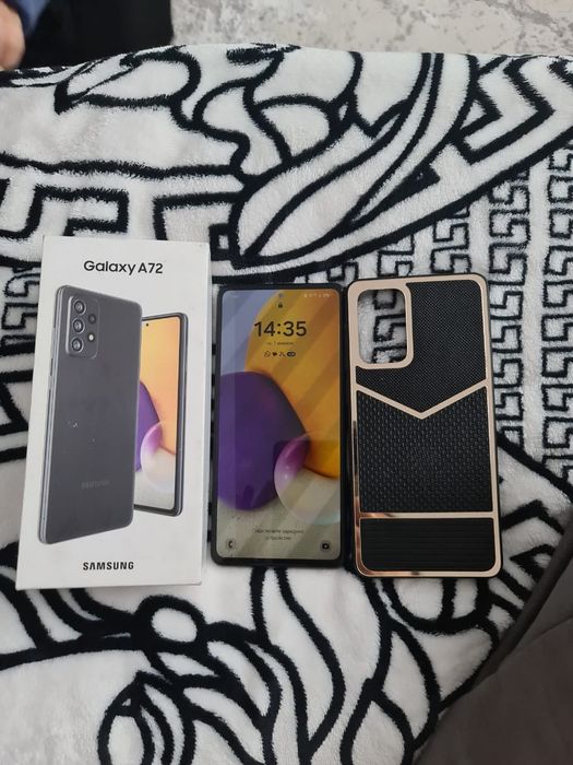 Продам Самсунг а72 8/256