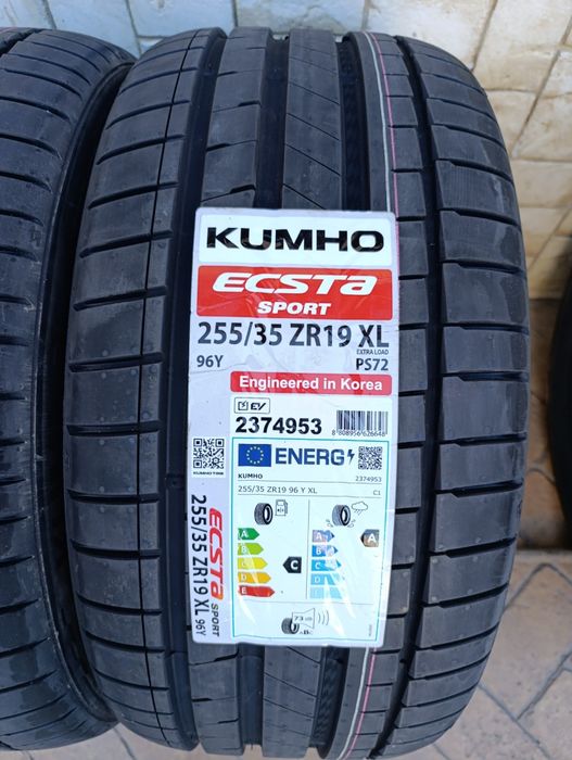 Нови гуми Kumho 285/30/19  255/35/19 Ecsta Sport , dot 4725