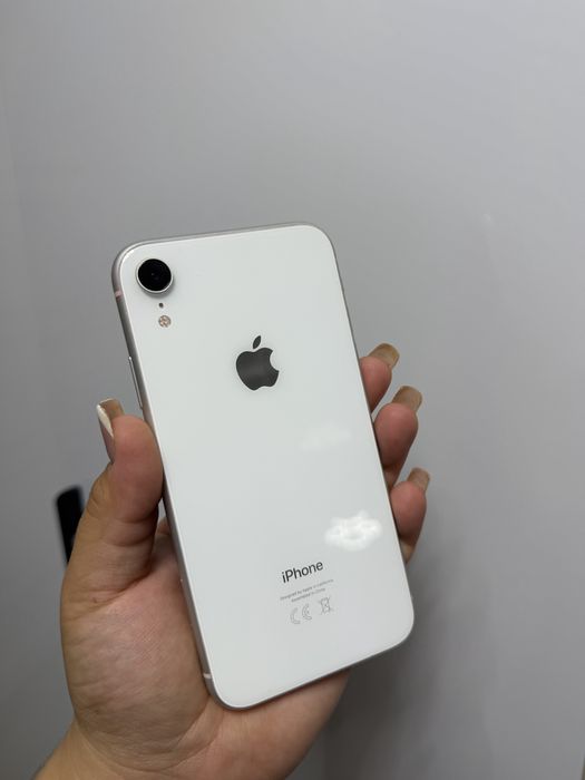 Продам iPhone XR
