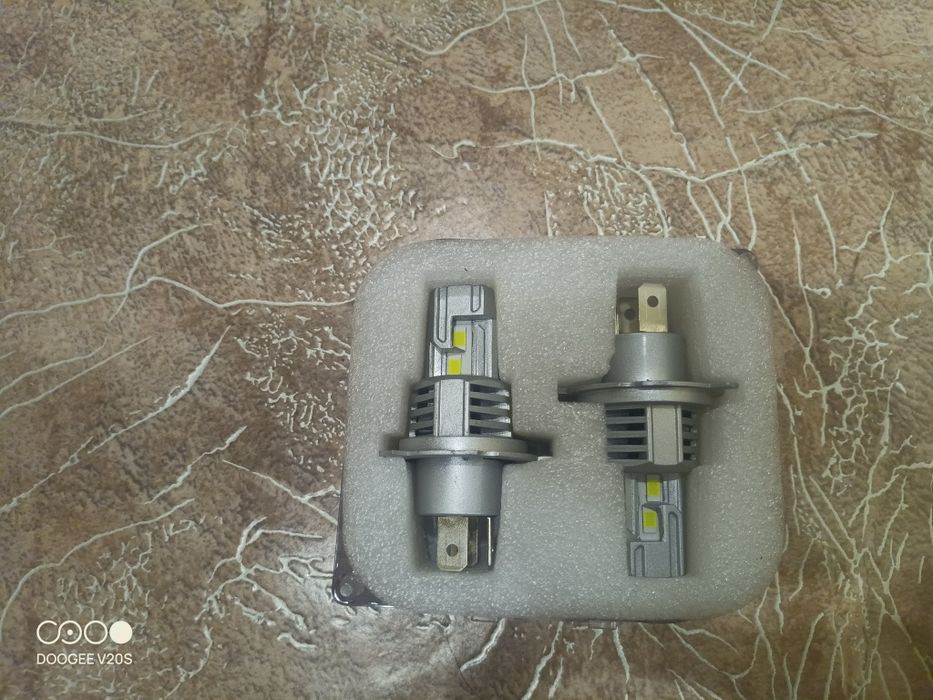 Продам лэд лампы Н4