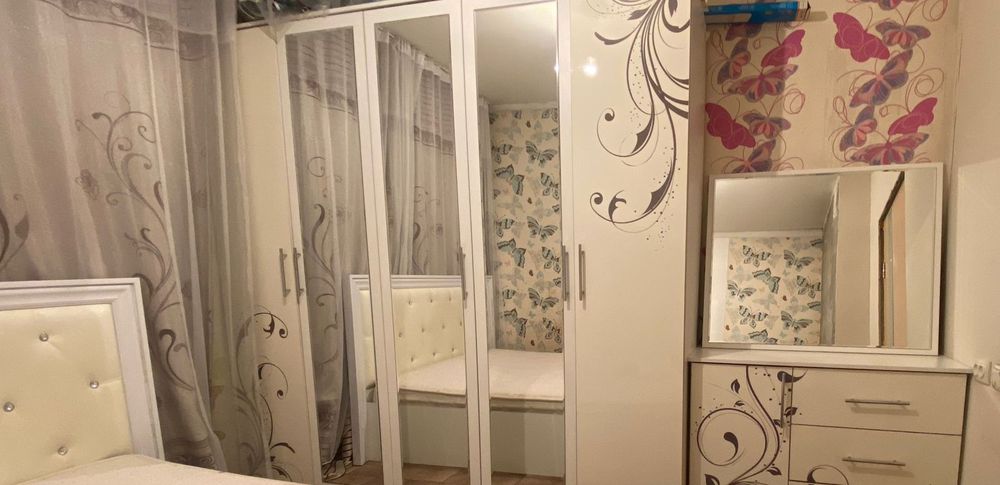 Спальный гарнитур