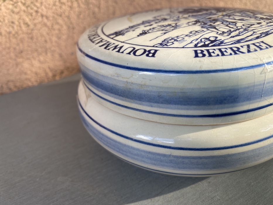 Холандска кутия за бижута с капак на Делфт