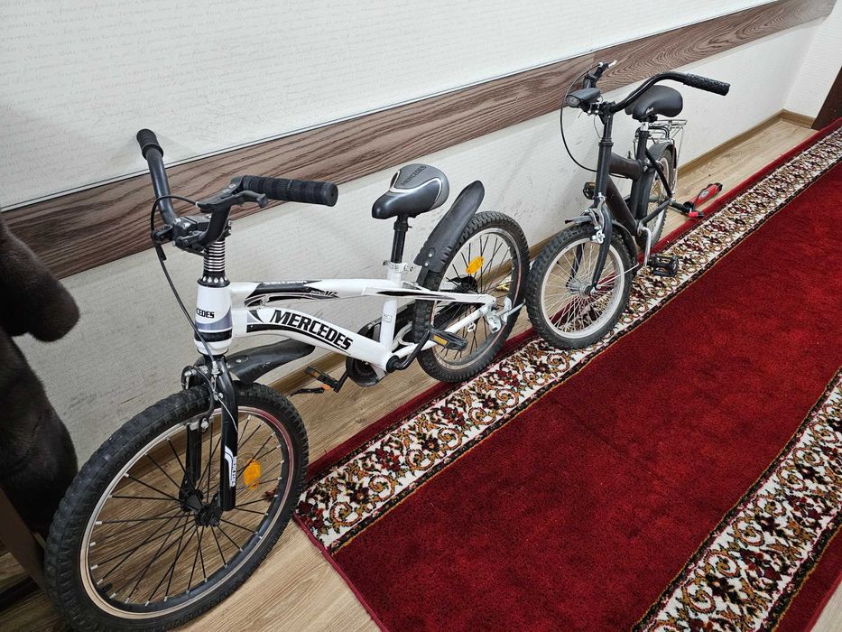 Велосипеды детские сразу оба. Велосипедлар иккаласи бирданига