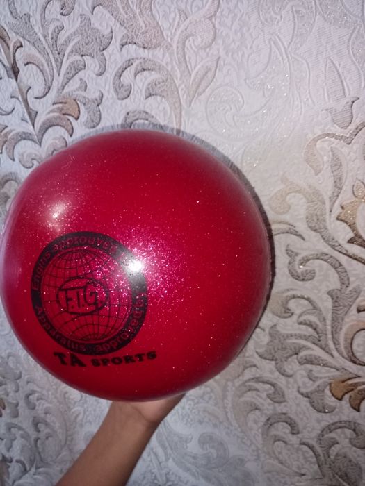 Мяч для гимнастики