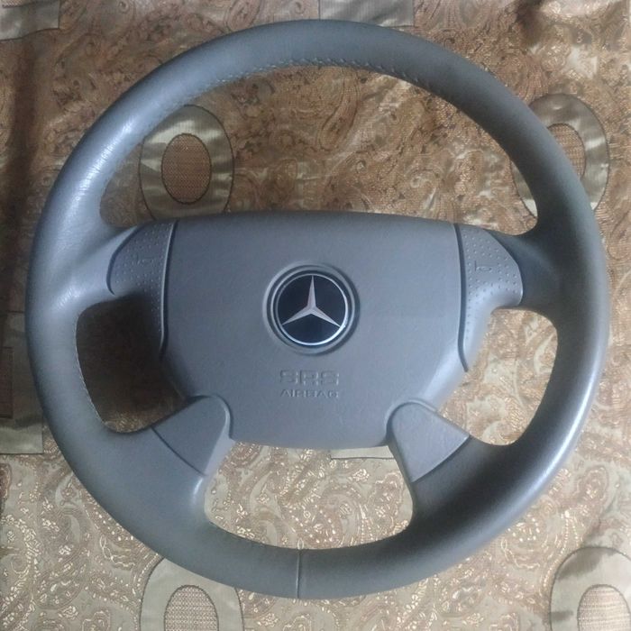 Продается  руль на мерседес .