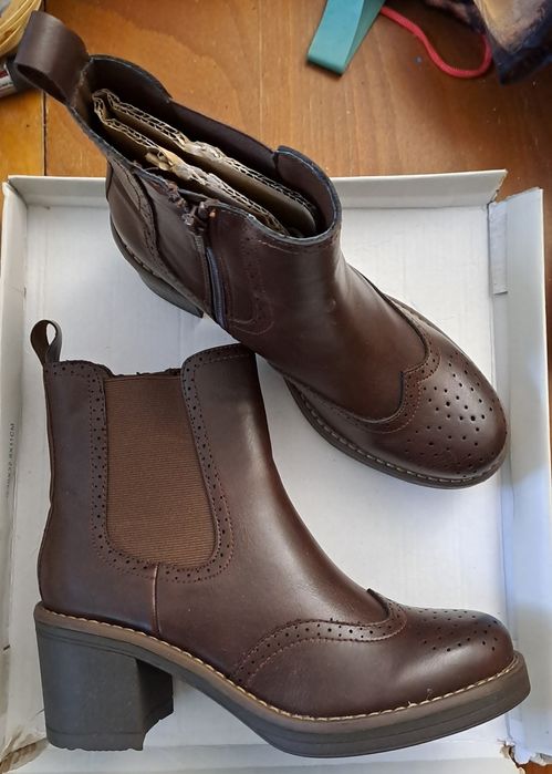 Ghete femei piele bordo firma Clara Barson, noi, cutie originală