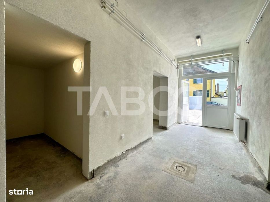 De inchiriat fabrica de productie cu birouri si parcari in Sibiu